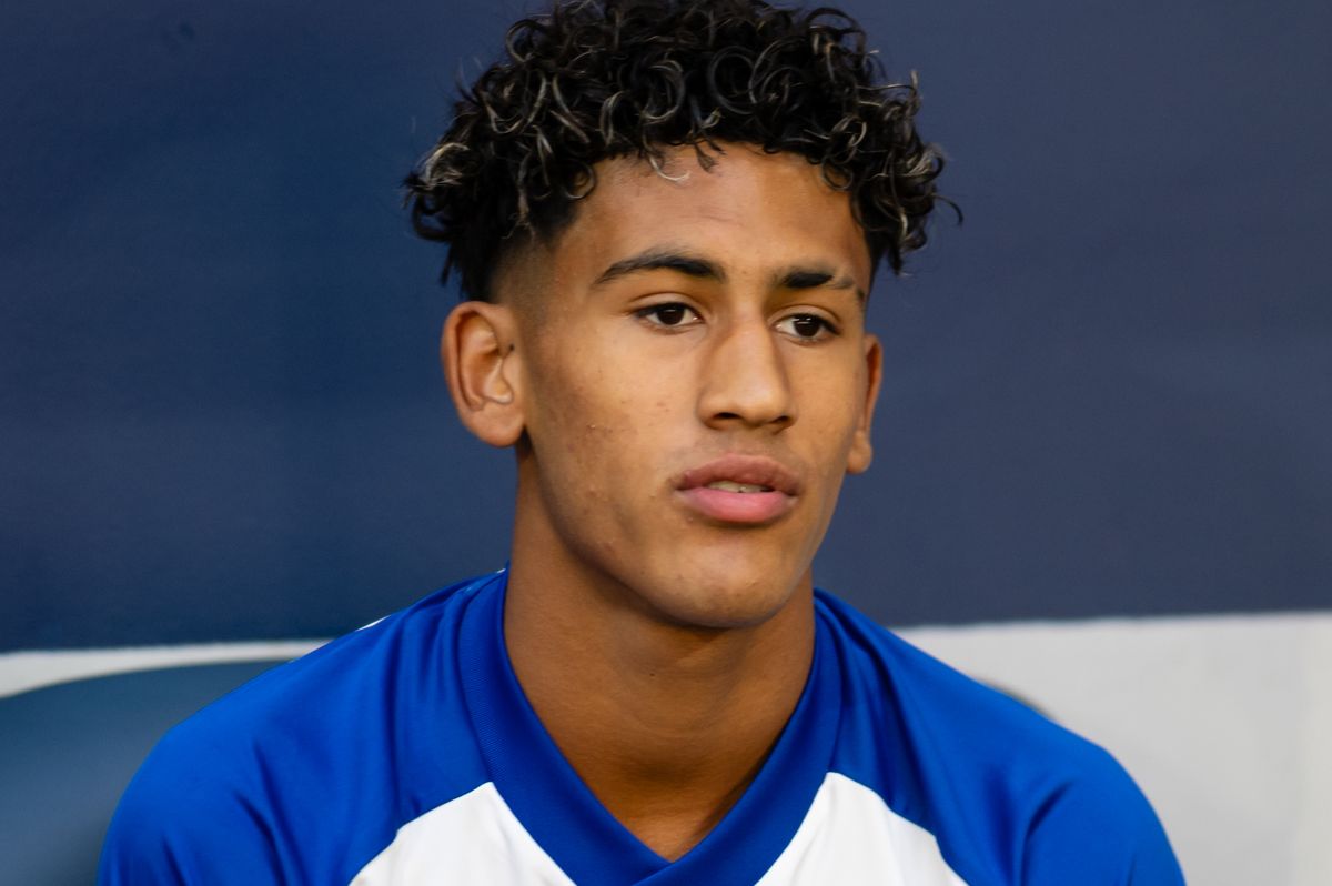JJ Gabriel’s Manchester United Exit: Transfer Request, EU Options & Academy Impact